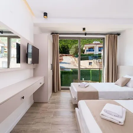Brown Kaş